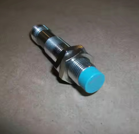 NBB0.6-3M22-E2 Inductive Proximity Sensor 3mm Range 10-30V DC IP67 CE ...