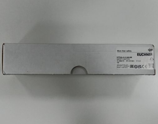 IP67-rated Safety Door Switch with ISO 13849-1 Category 4 Compliance and 24V DC Control Voltage